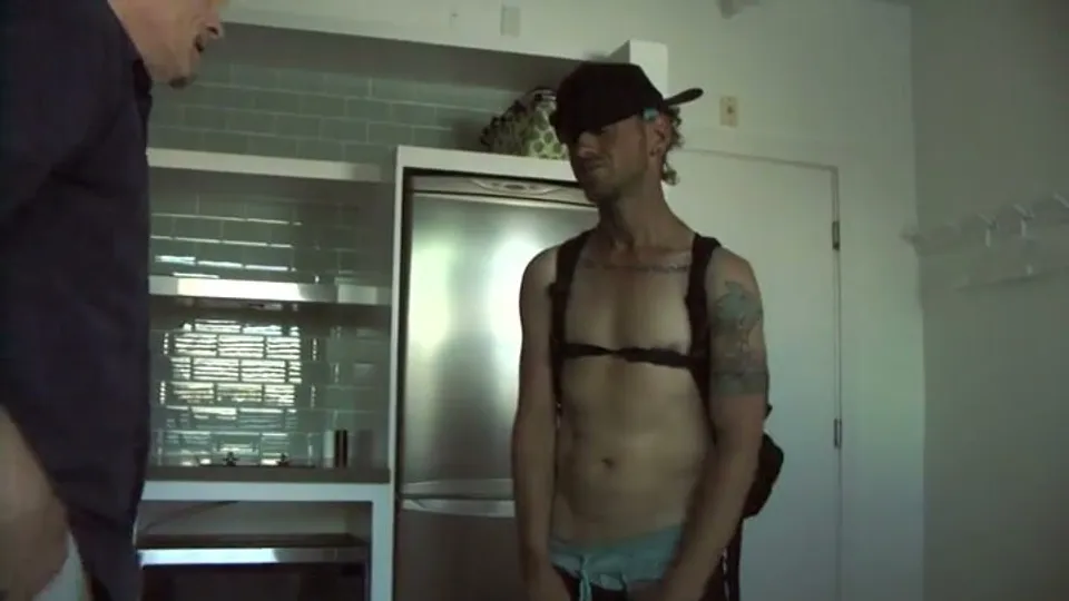 Homeless guy blowjob - ThisVid.com