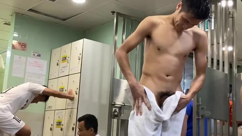 Hong Kong Male Changing Room 46 - ThisVid.com