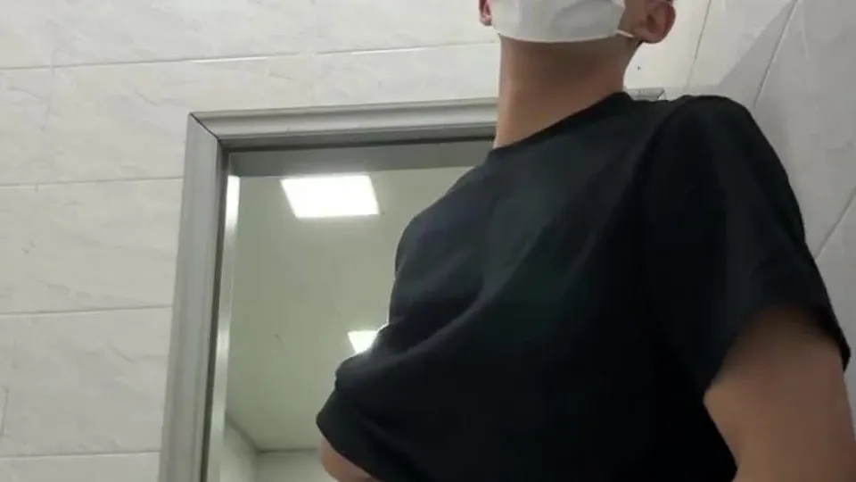 Horny Asian stud jerks-off