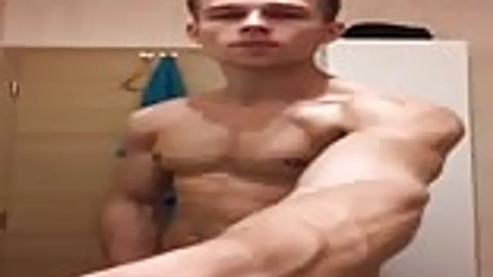Horny Athletic Twink Porn After Gym