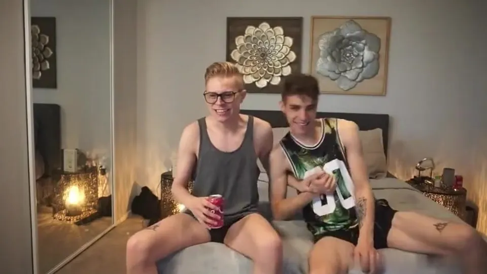Horny couple play for pay - ThisVid.com