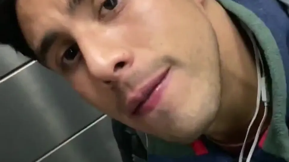Horny ELEVATOR RIDE - ThisVid.com