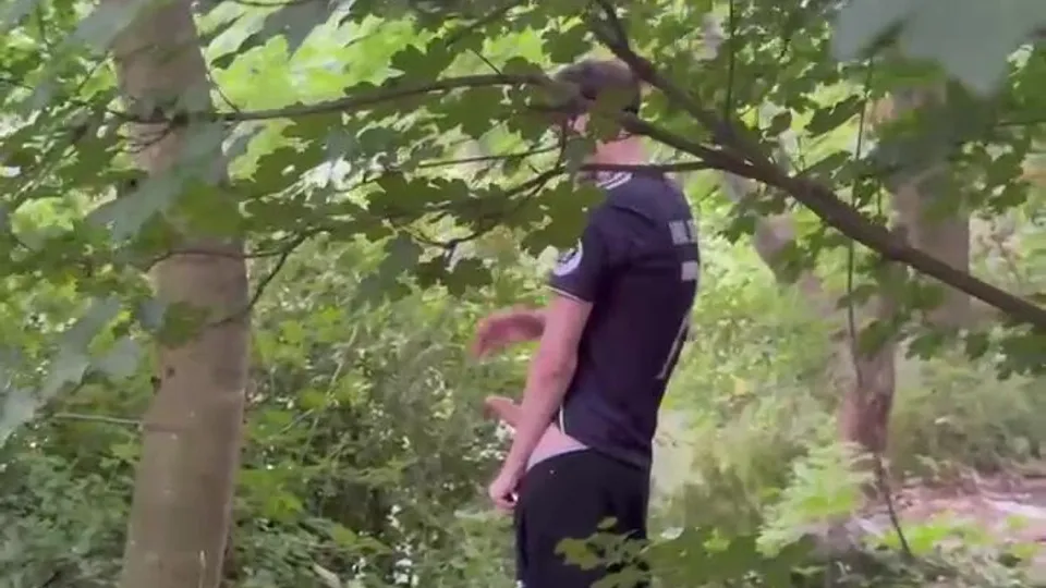 Woods Jackoff Caught