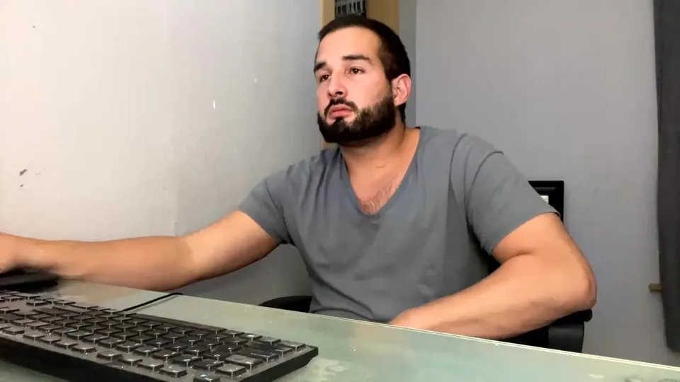 Horny Guy Jerks Out A Load On His Shirt - ThisVid.com