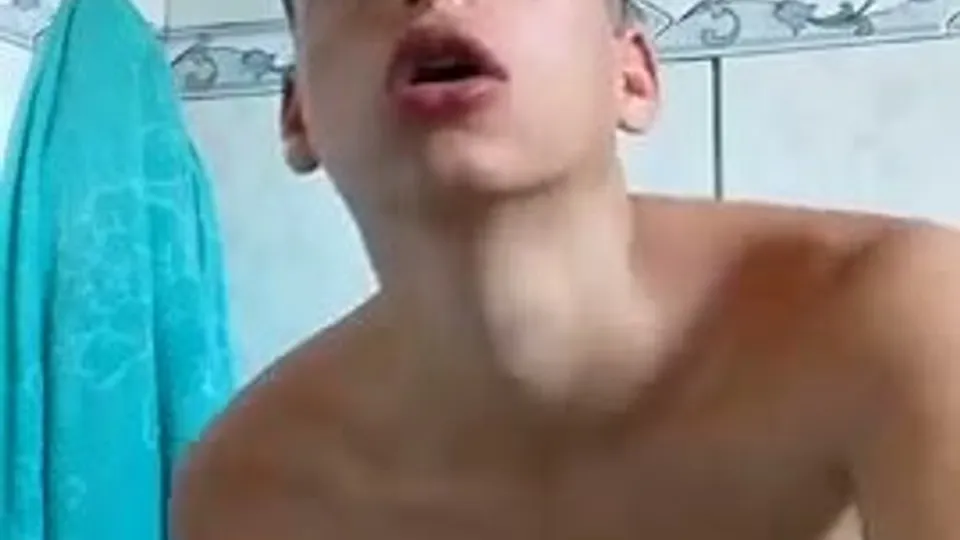 Horny guy - video 17 - ThisVid.com