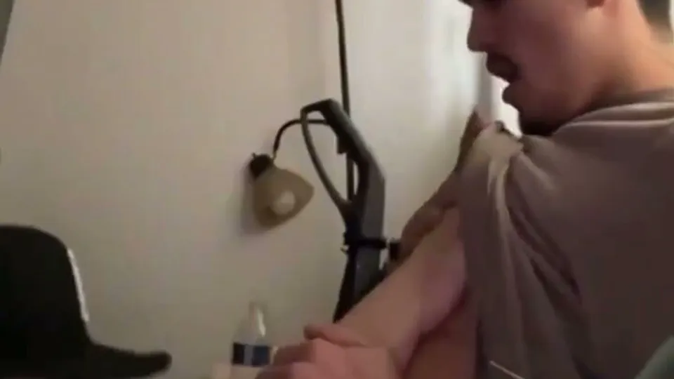 Horny in the Dorms - ThisVid.com