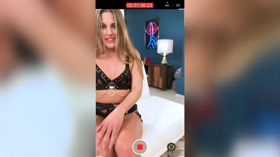 Horny Influencer Eveline Della Enjoys Anal 