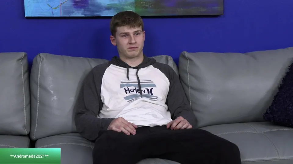 Horny Lad - ThisVid.com