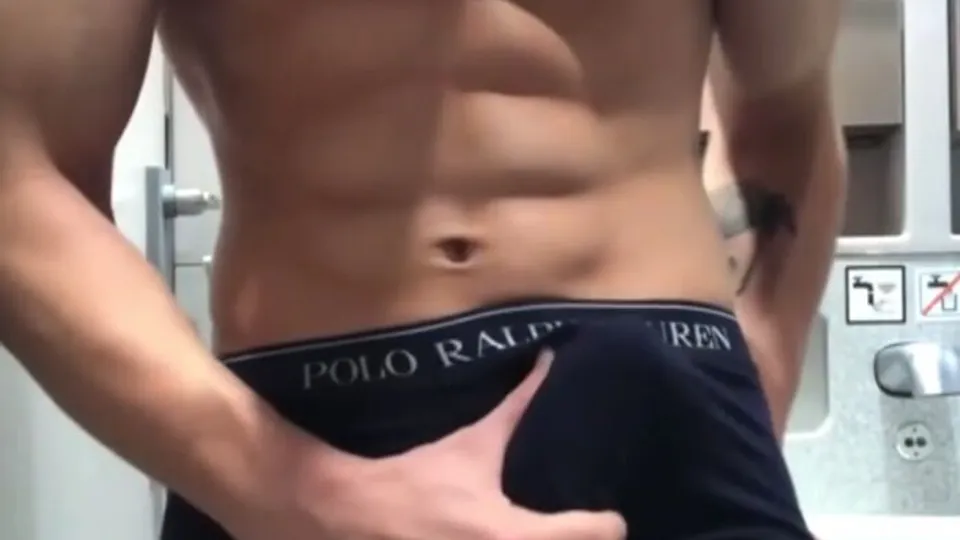Horny Plane Ride & Wank / Cum!! - ThisVid.com
