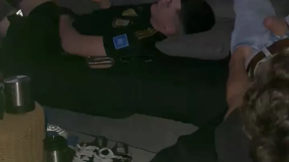 HORNY STRAIGHT FRIENDS ... OUT - ThisVid.com