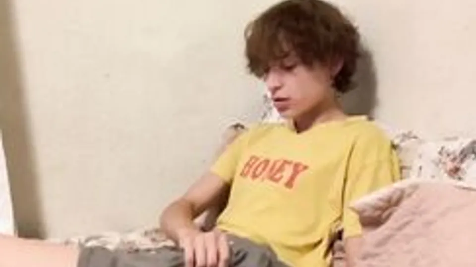 Twink Masturbates in House