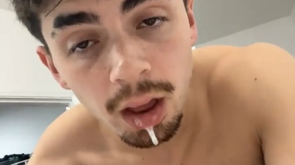 Horny Teen Gooner - ThisVid.com