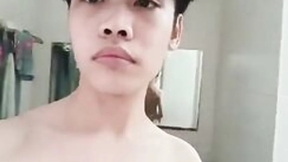 Horny Vietnamese student jerkoffs in dorm
