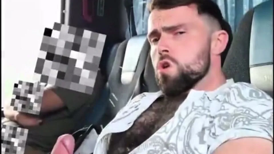Horse cock cums hands free on bus - ThisVid.com