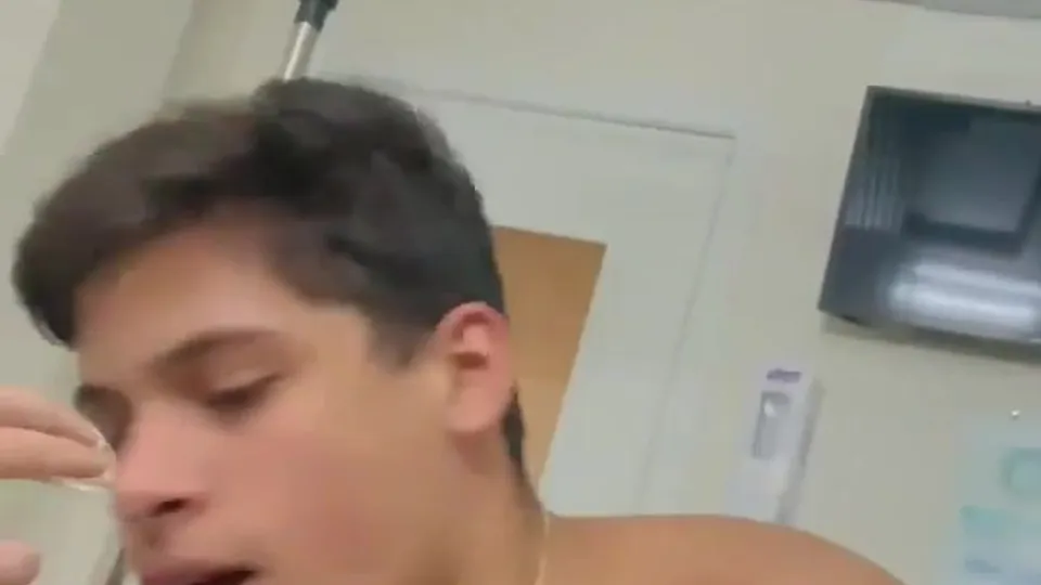 Hospital Fun - ThisVid.com
