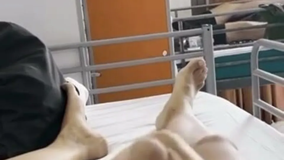 Hostel... but not my tape - ThisVid.com