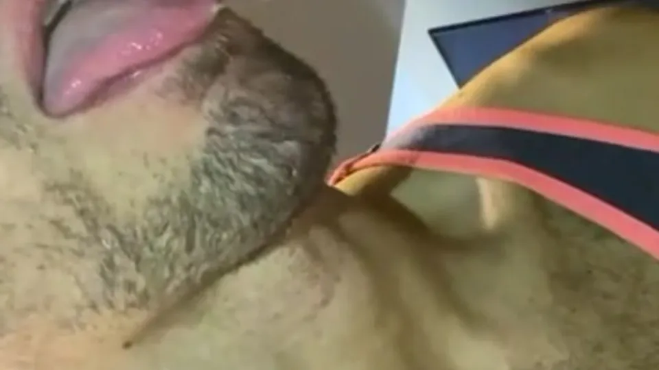 Hot alpha spitting and drooling - ThisVid.com