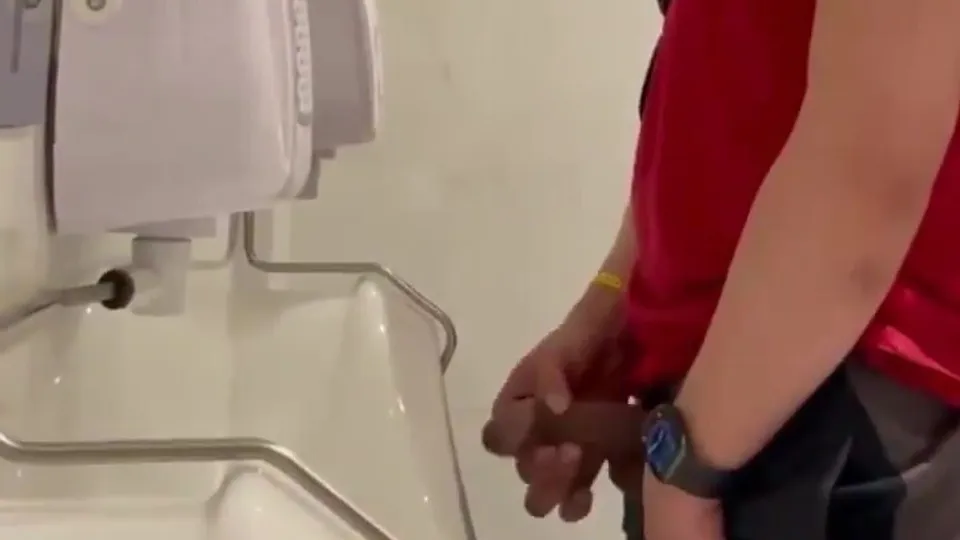 HOT ASIAN GUY URINAL SPY - ThisVid.com