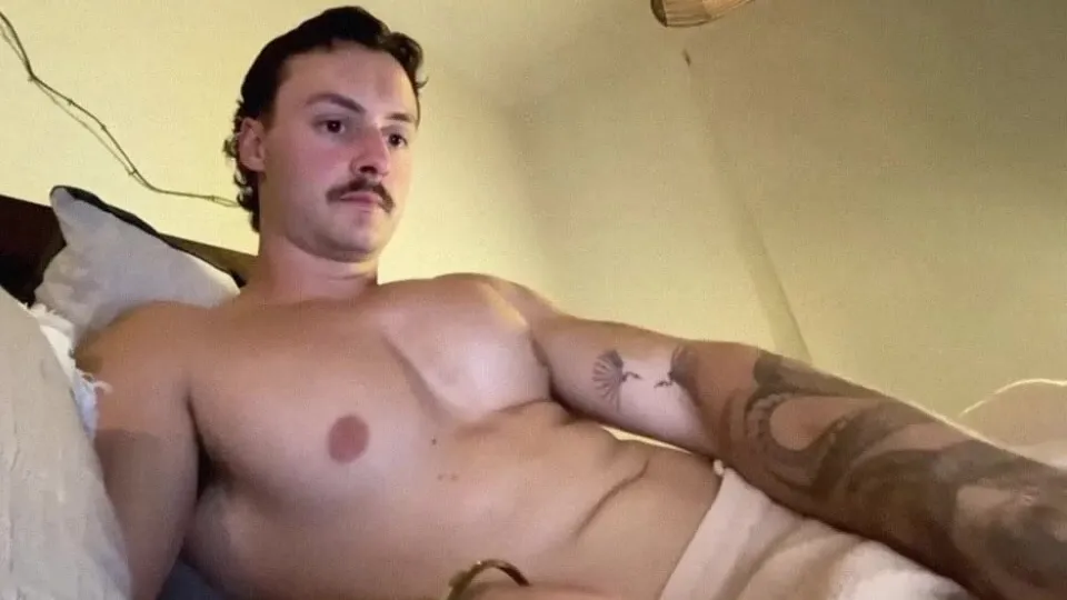 Hot aussie cam - ThisVid.com