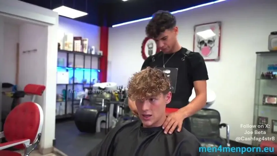 Barber Tops Client in Public