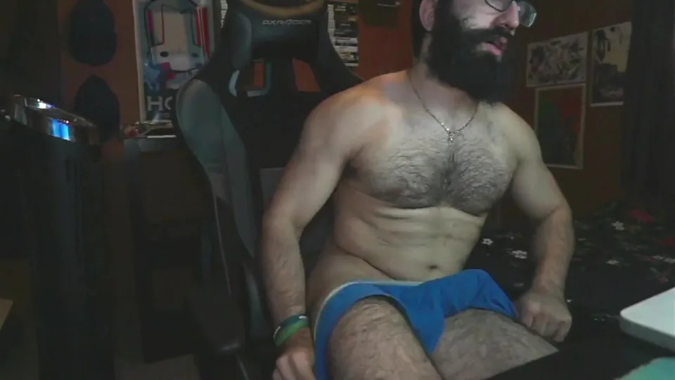 Hot bearded daddy - video 3 - ThisVid.com