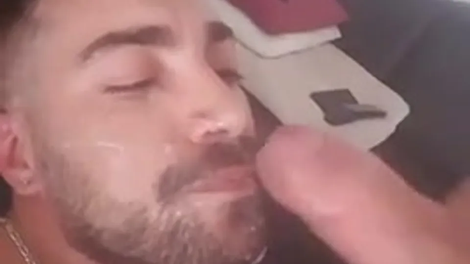 Hot Bearded Guy Eats Cum - ThisVid.com