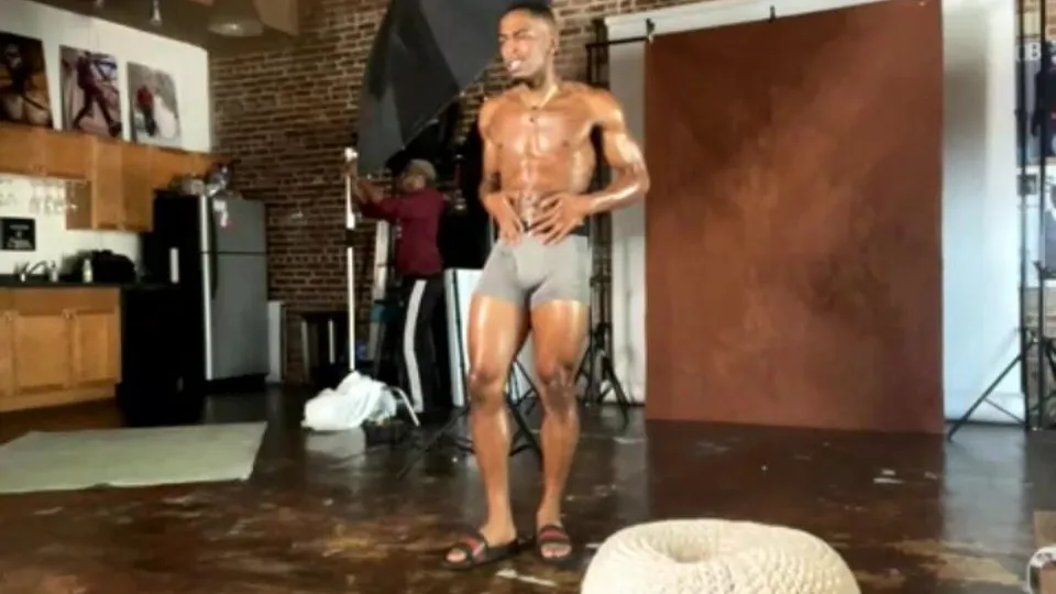 Hot Black Guy - video 2 - ThisVid.com