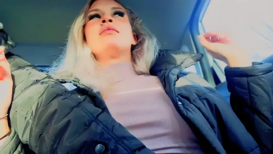 Blonde's Eager Blowjob