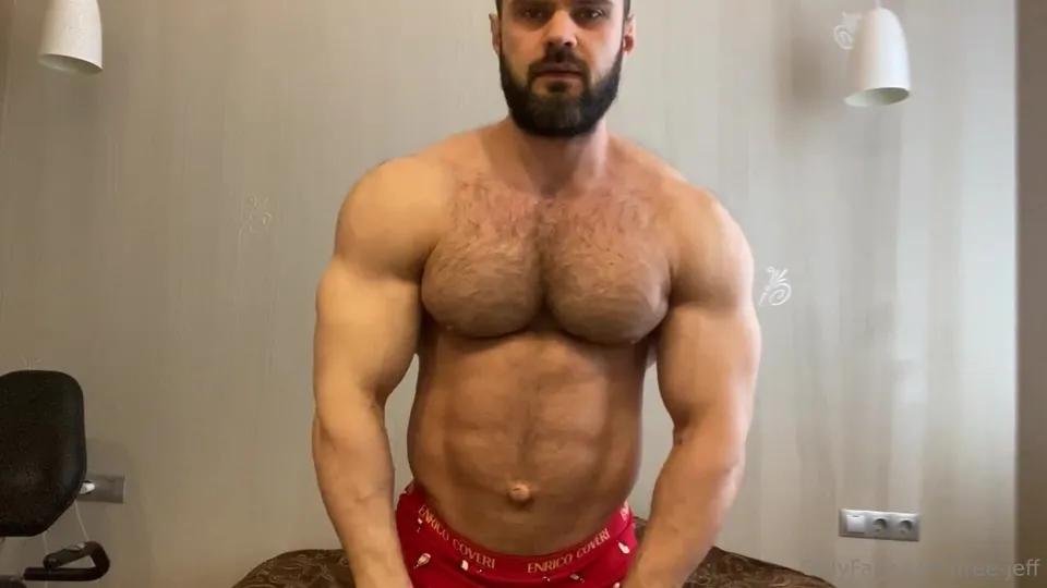 Hot body pecs - video 2 - ThisVid.com em inglês