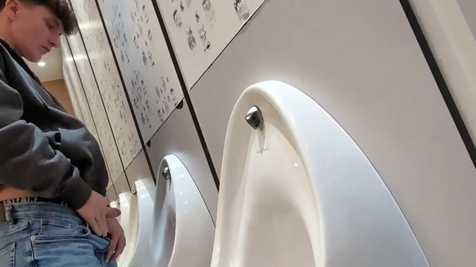 Hot boy pissing spy 1 - ThisVid.com