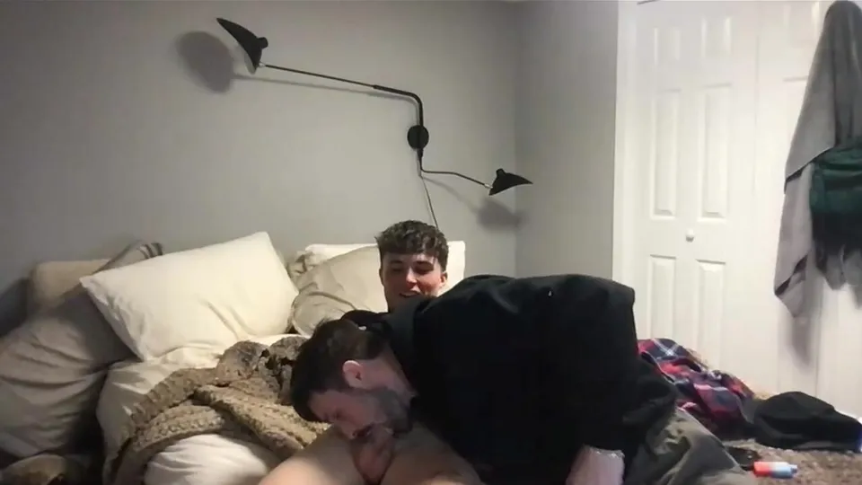 Hot boys sucking eachother part2 - ThisVid.com
