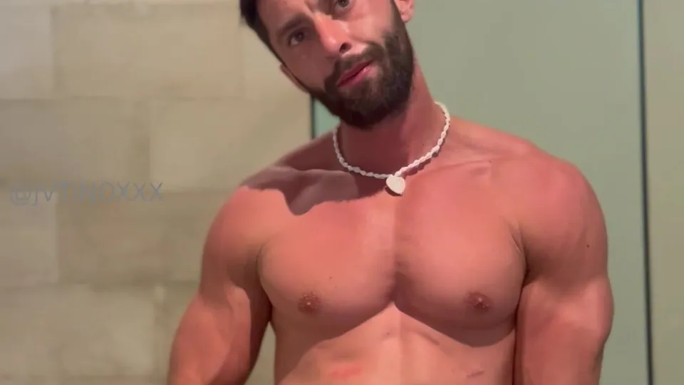Hot but straight - ThisVid.com