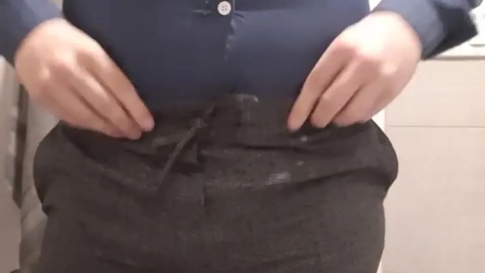 Hot chubby guy tries on tight clothes - ThisVid.com En español