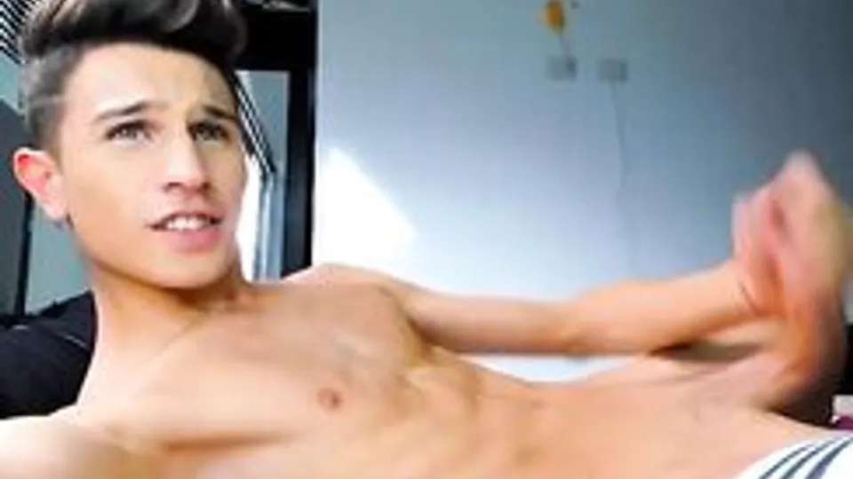 Hot City Boy Cumshow