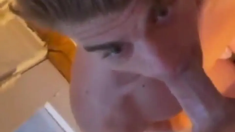 HOT cum eating - ThisVid.com