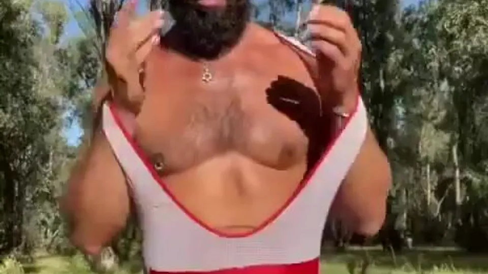 Hot cyclist - ThisVid.com