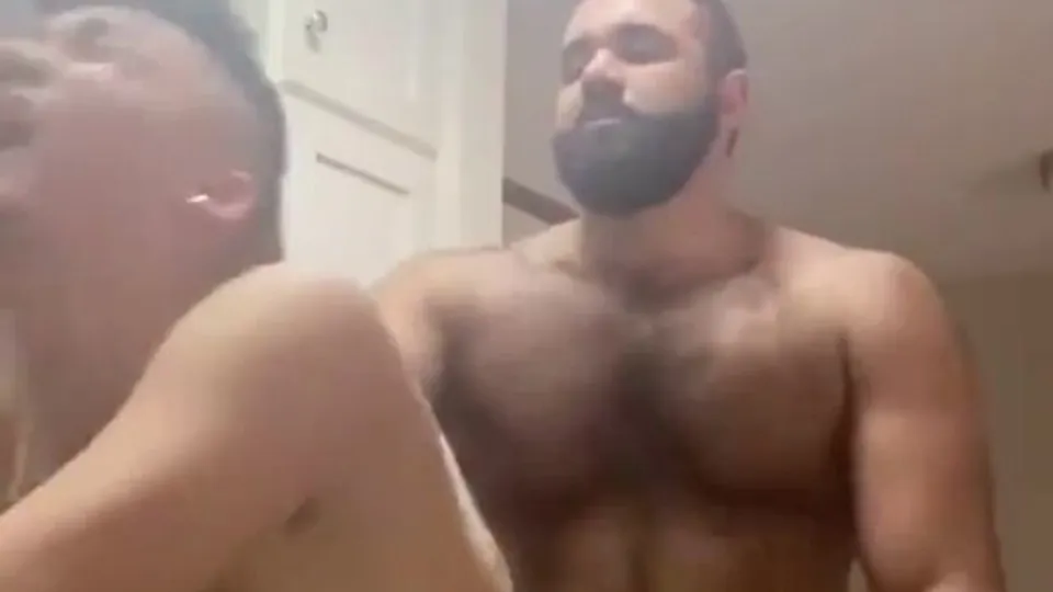 Hot daddy fucking - video 2 - ThisVid.com