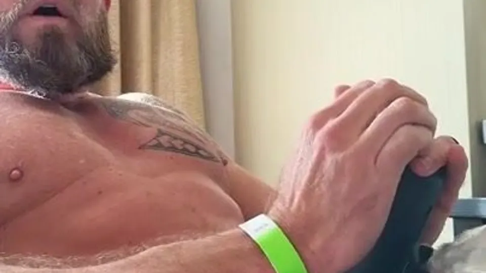 Hot dilf - video 6 - ThisVid.com