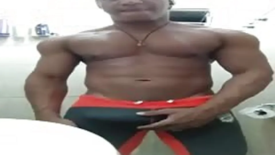 拉丁单人手淫秀