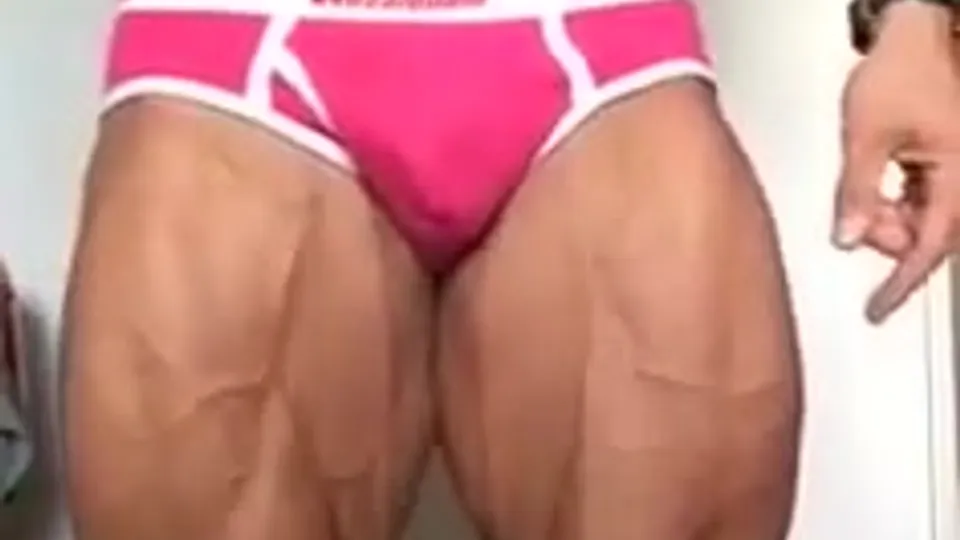 Hot flex - legs - ThisVid.com
