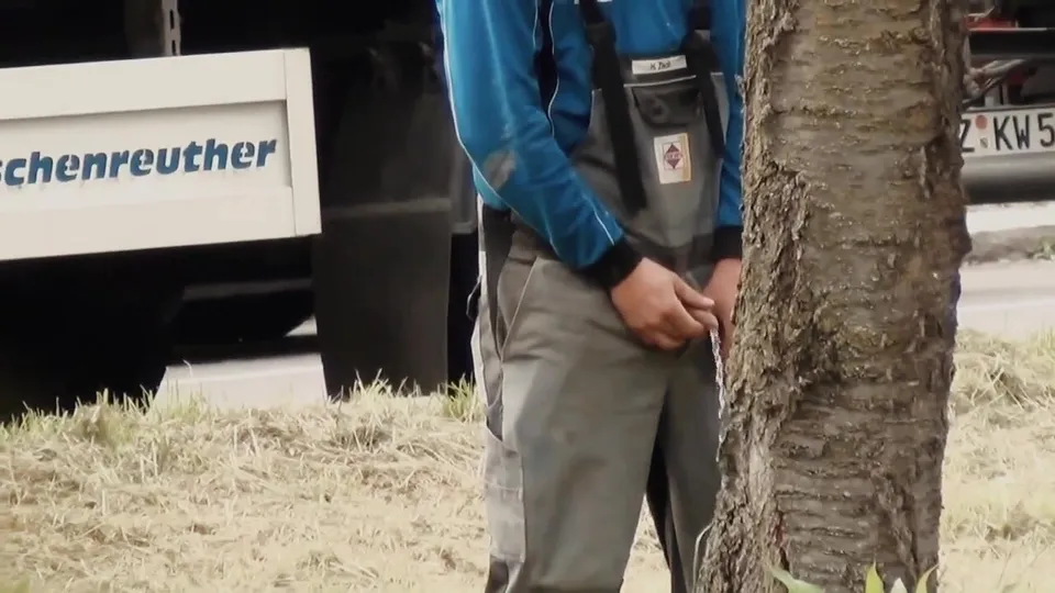 Hot forskin pisser - ThisVid.com