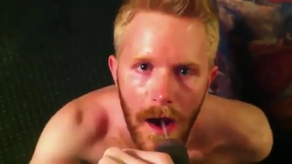 Hot ginger drinks piss - ThisVid.com