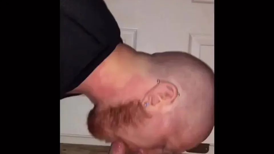 Hot ginger sucks str8 guy on gloryhole - ThisVid.com