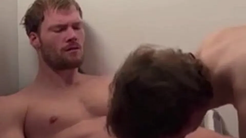 Hot guy flip fuck - ThisVid.com