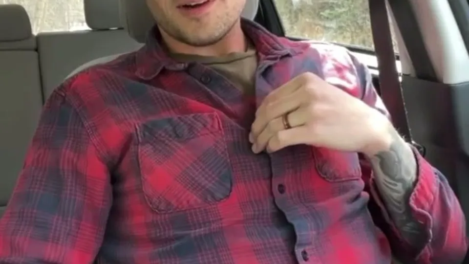 Hot guy in glasses - video 2 - ThisVid.com
