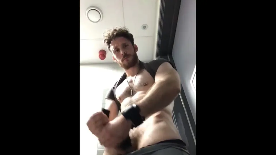 Hot guy jerk and cum - video 2 - ThisVid.com