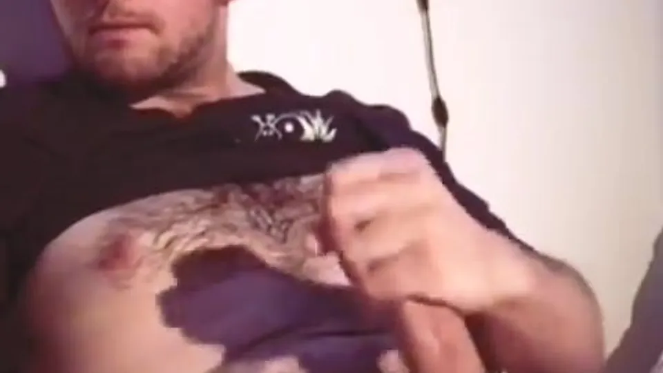 Hot guy jerking off - video 24 - ThisVid.com