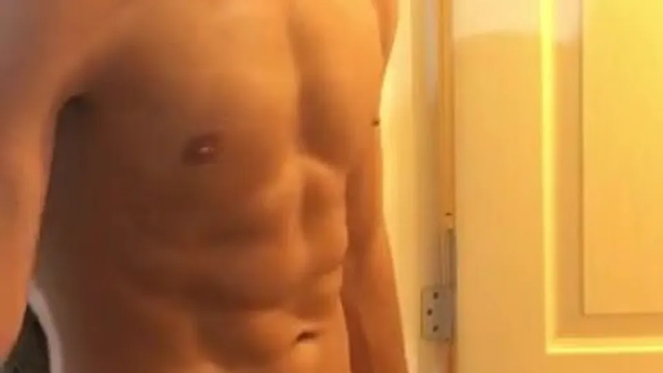 Hot guy piss - video 2 - ThisVid.com