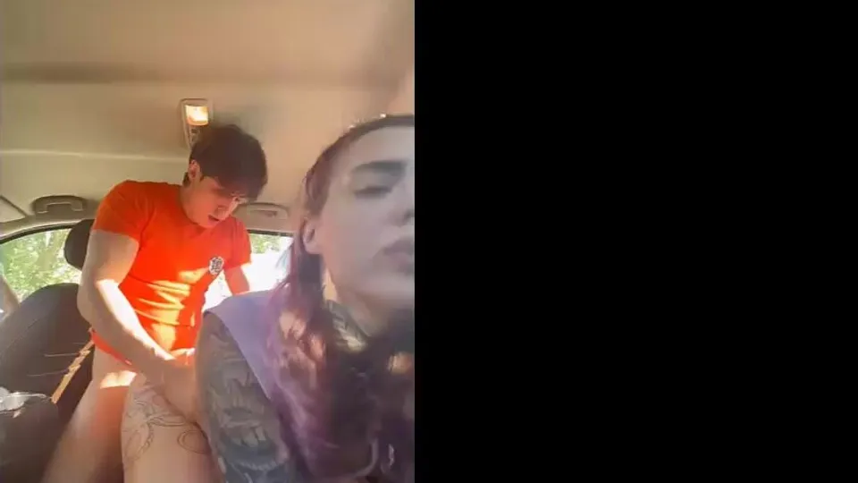 Hot Guy Pounds Girl in Car - Intense Action