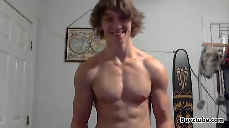 Muscular Twink Solo